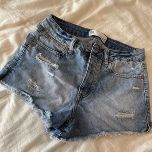 ✨ Vintage shorts from TILLYS ✨